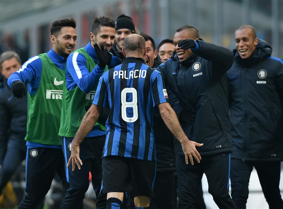 特雷杨连1个首轮都没换到！独行侠认清现实，浓眉换到期合同吧