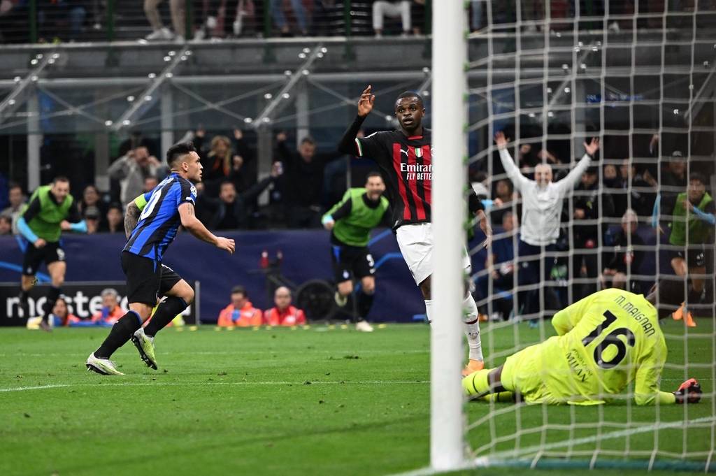 [中超]维塔尔外围突施冷箭 上海海港扳平比分